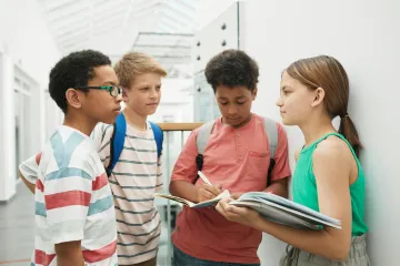 La personalización del aprendizaje frente a la desimplicación