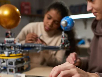 Entre posibilidades y precauciones: una educación con inteligencia (artificial y humana)