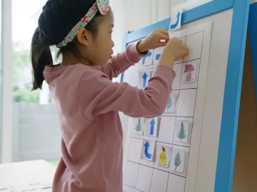 Entre posibilidades y precauciones: una educación con inteligencia (artificial y humana)